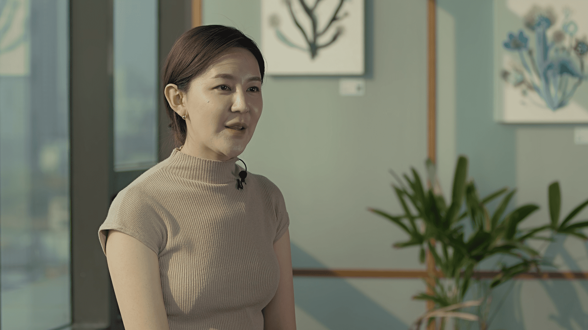 네이버웍스 도입 배경을 소개하는 한세희 큐레이터 님.
